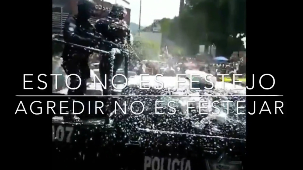 #Video Agreden a policías federales durante festejos del Tricolor en Michoacán