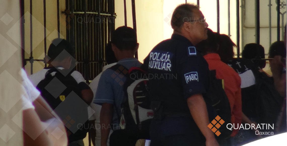 Rescatan a 55 migrantes centroamericanos en Oaxaca - rescatan-55-migrantes-oaxaca-policia-2
