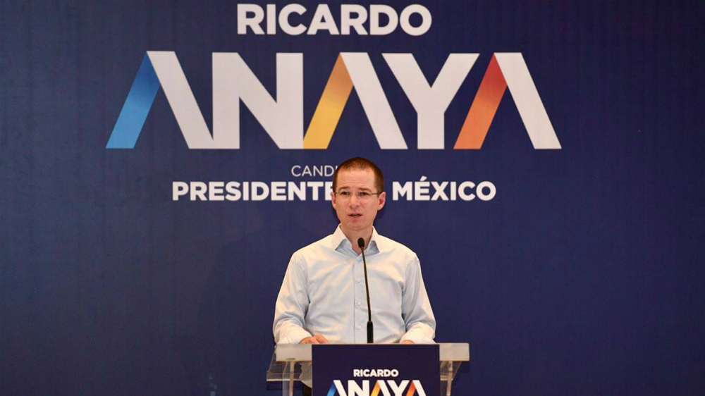 Pide Anaya a candidatos "resistir" amenazas del crimen organizado - ricardo-anaya-atril
