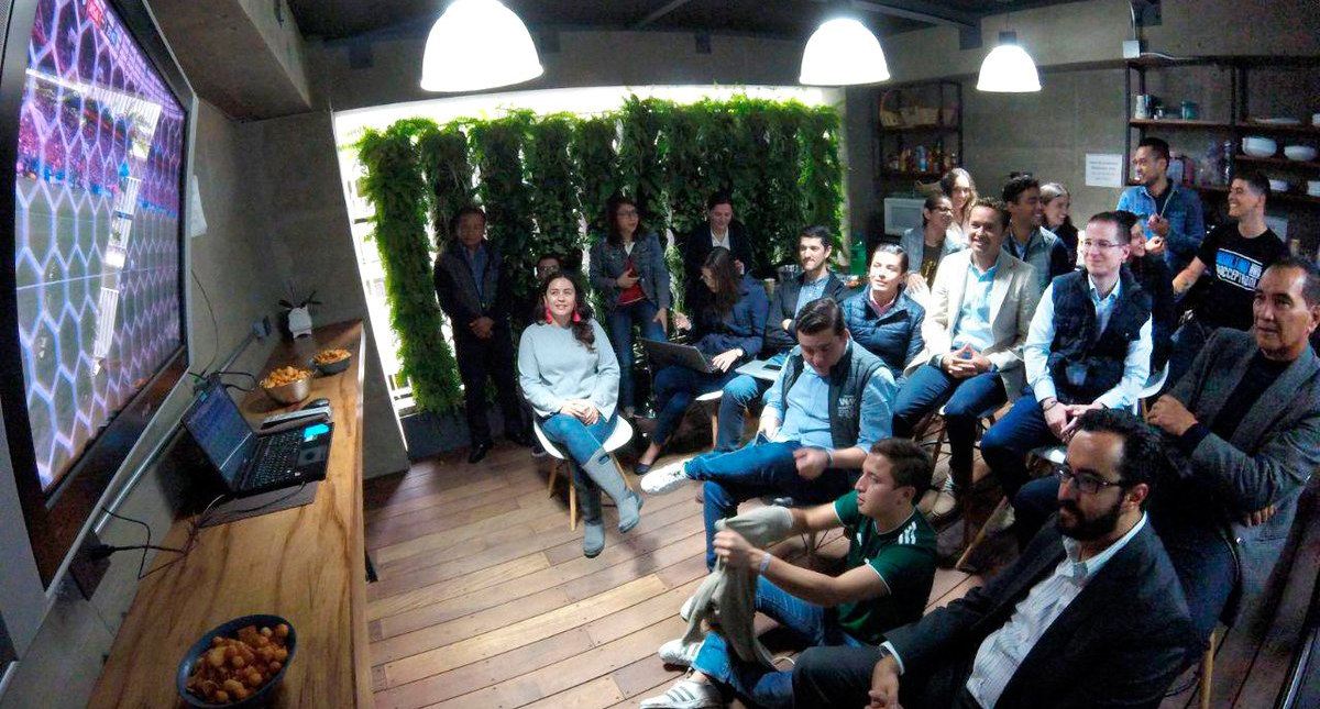 Ricardo Anaya pausa su campaña para ver la inauguración del Mundial