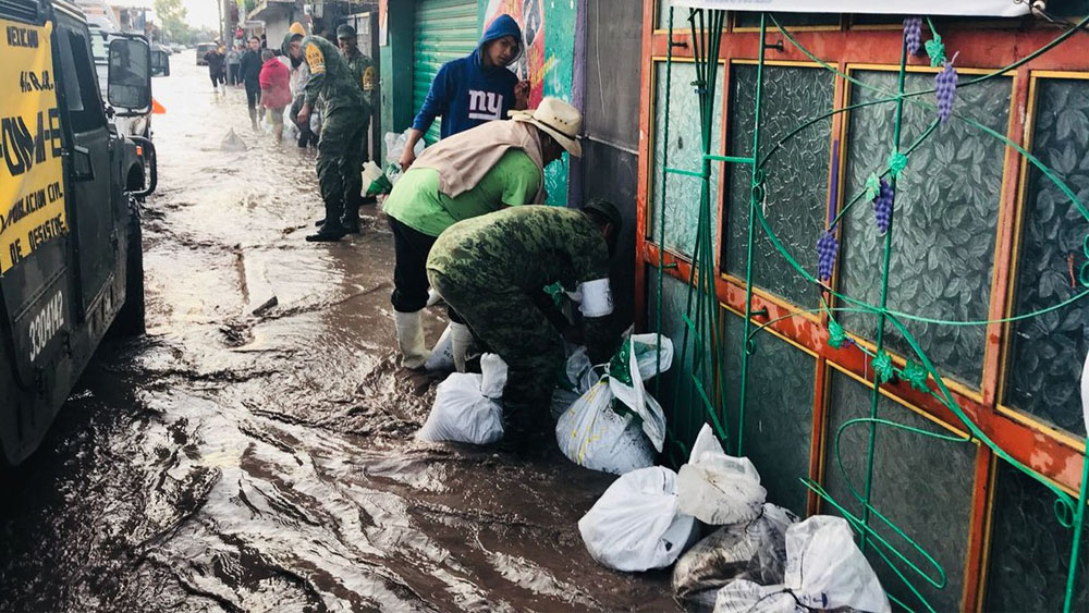 Desbordamiento de río deja 200 casas dañadas en Querétaro