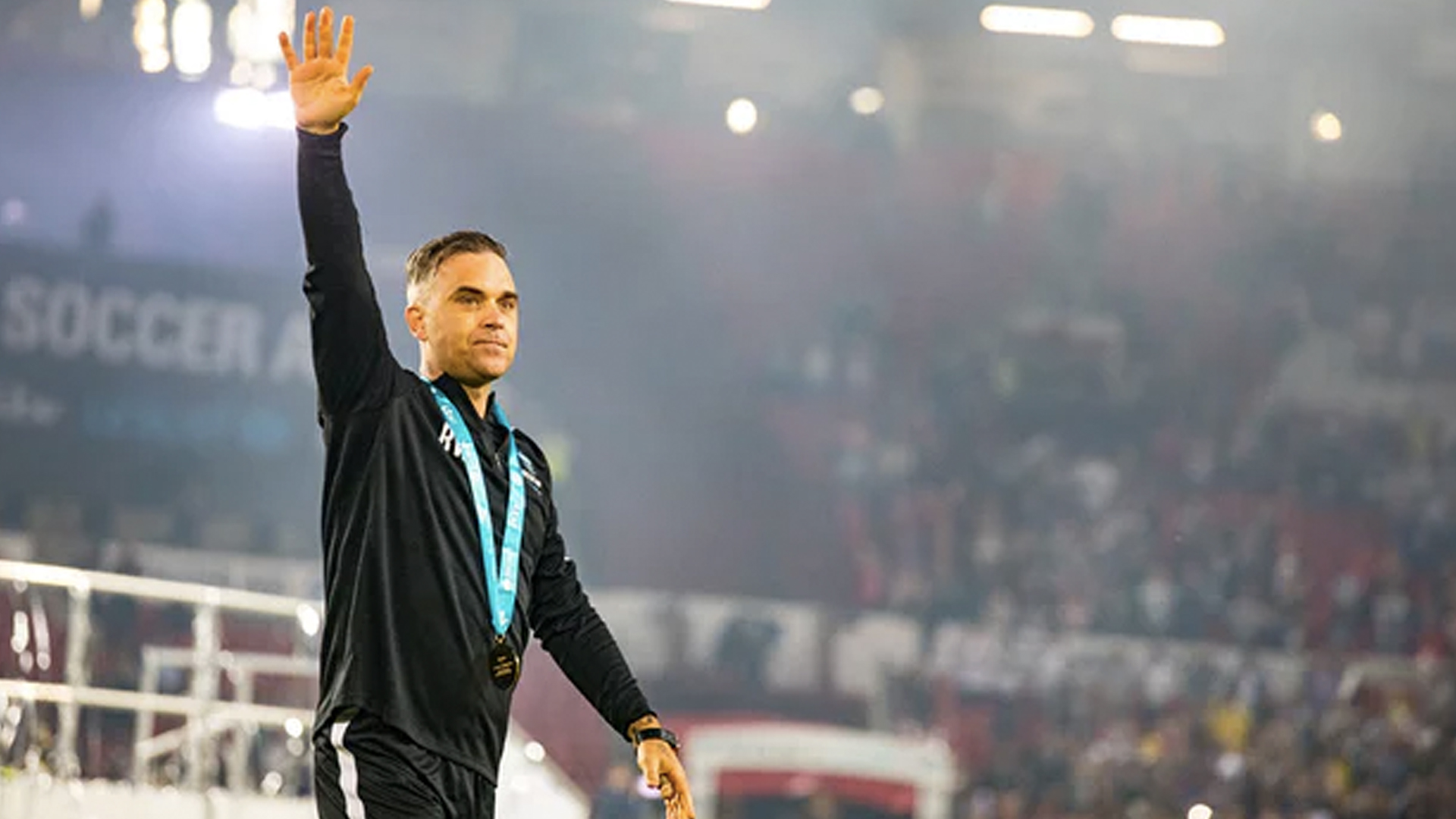 Robbie Williams listo para actuar en inauguración del Mundial