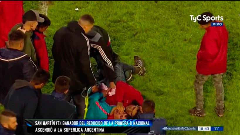 #VIDEO Dejan inconsciente a aficionado tras pelea por playera del ascenso