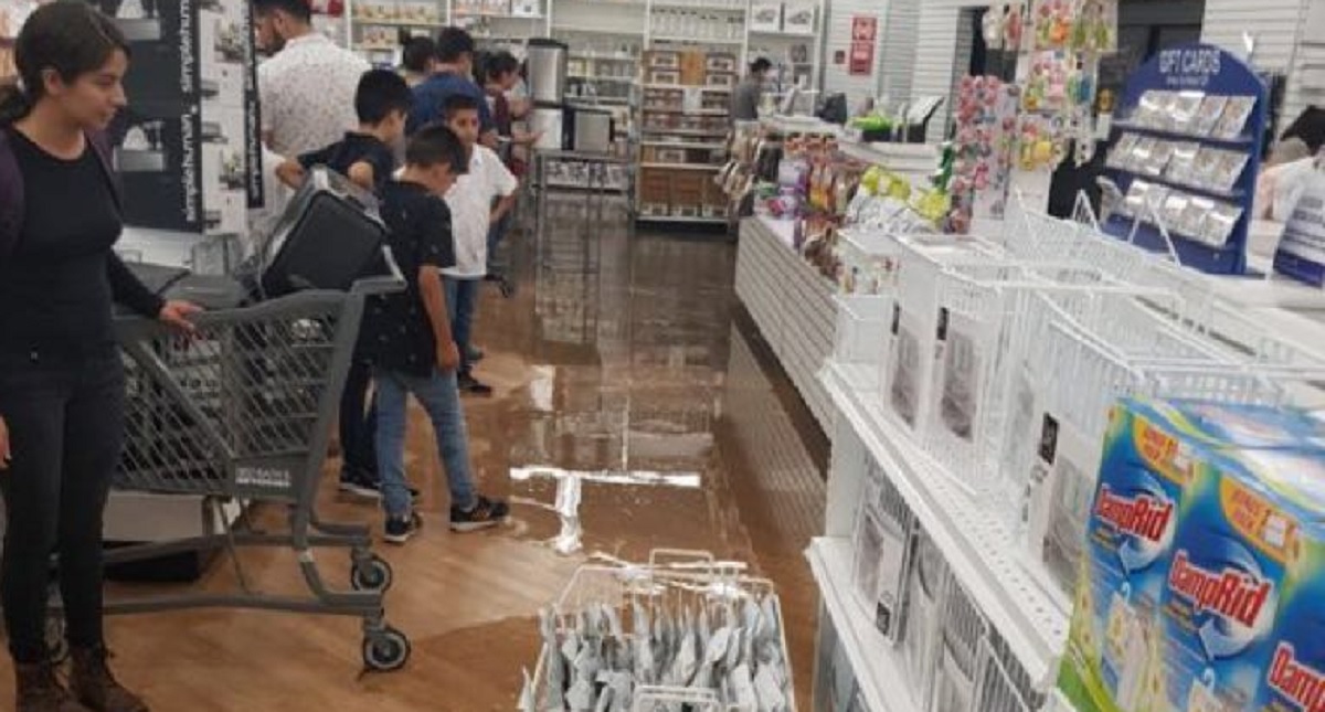 Inundaciones en Guadalajara dejan múltiples daños materiales - se-inundan-supermercados-hospitales-y-calles-en-jalisco-por-lluvias
