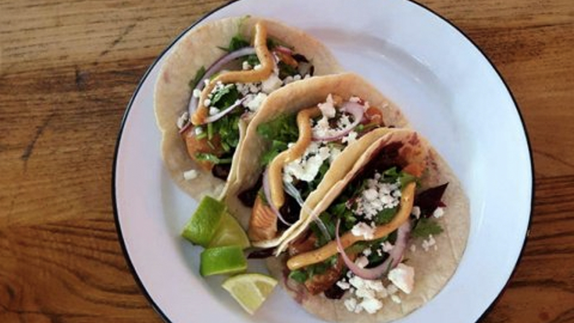 Taco elaborado con ingredientes mexicanos gana competencia en París