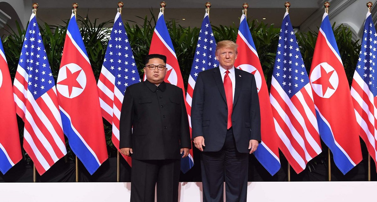 EE.UU. espera que desarme de Corea del Norte ocurra a fines de 2020 - trump-kim-1