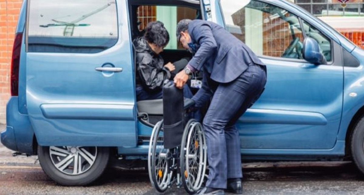 Uber estrena servicio para personas con discapacidad