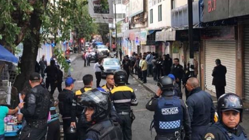 #Video Policía abate a presunto delincuente en asalto a Uber