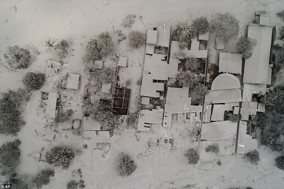 Fotos satelitales de ciudades tras erupción del Volcán de Fuego - volcan-de-fuego2-2