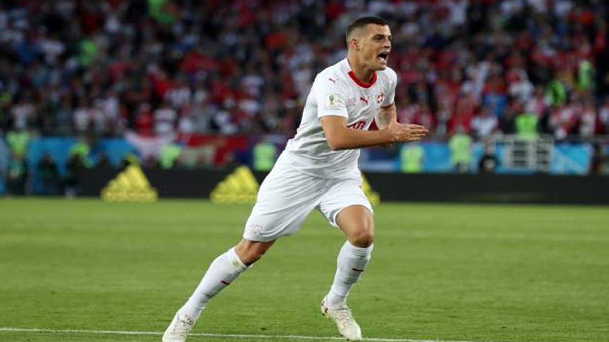 Suiza vence a Serbia con gol de Shaqiri - xhaka-empate-suiza-serbia