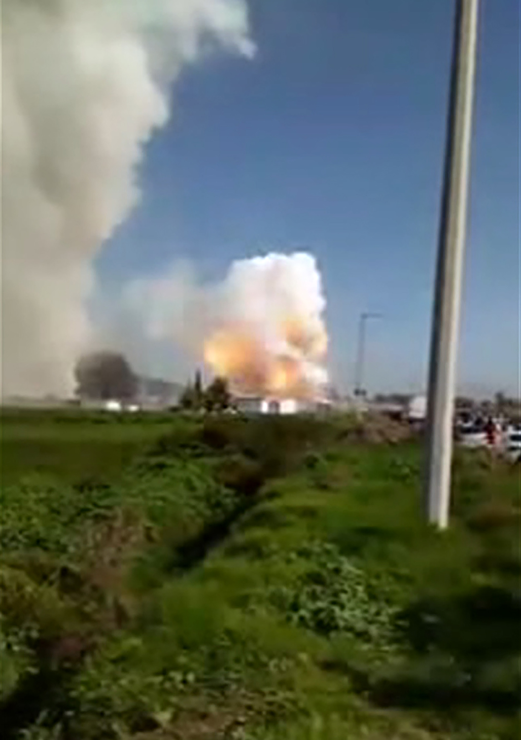 Del Mazo anuncia medidas contra accidentes por elaboración de pirotecnia - 000-1775vz