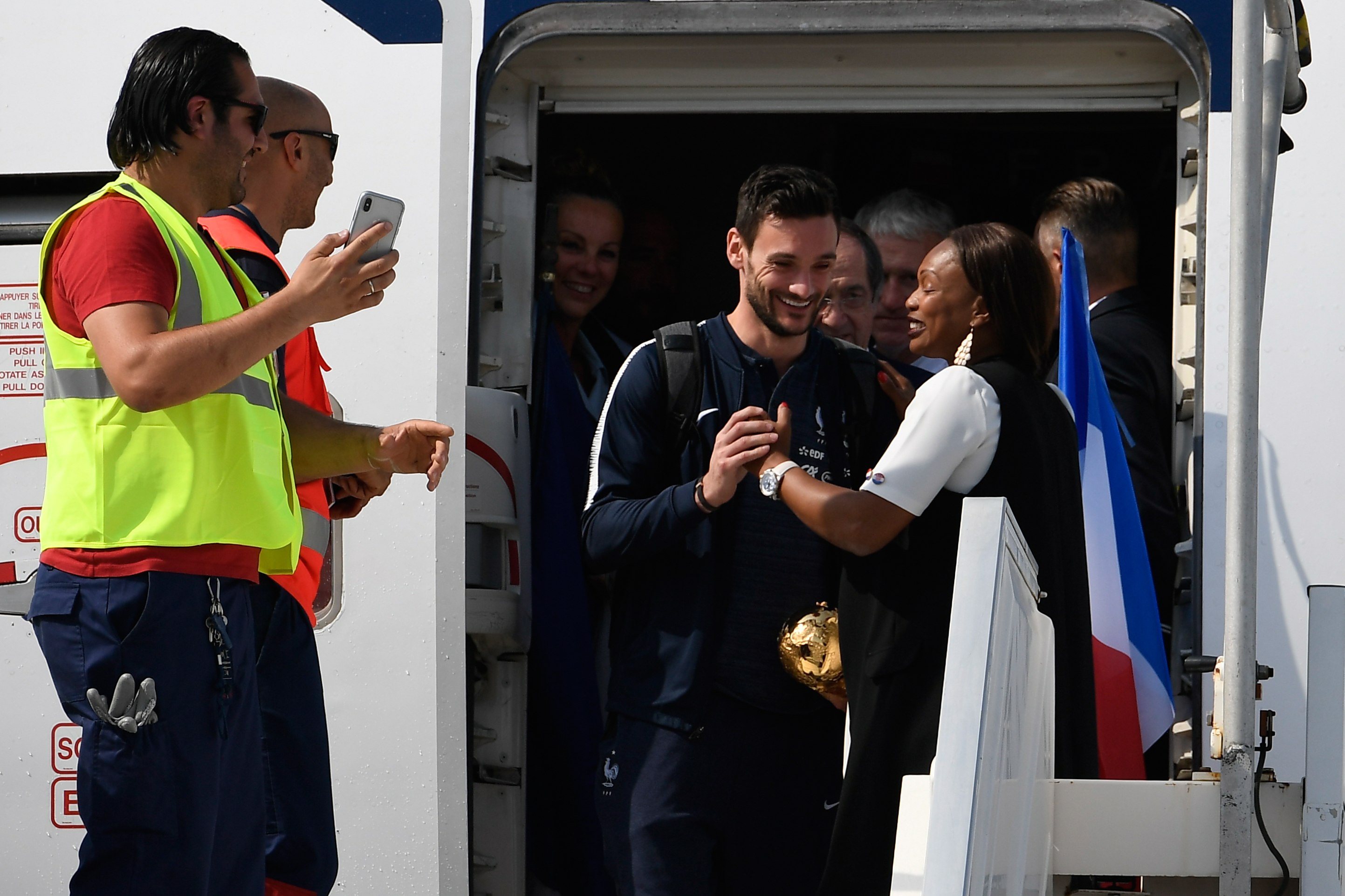 La Copa del Mundo aterriza en París - 000-17q3pa