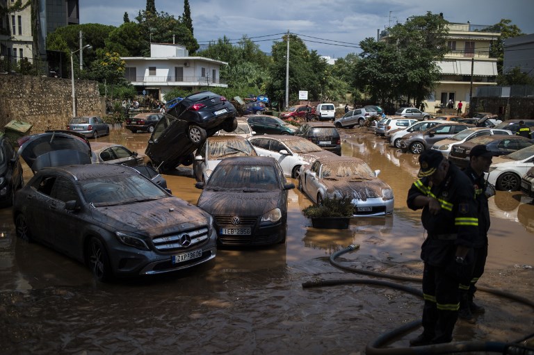 Lluvias azotan Grecia tras incendios - 000-17y2kd