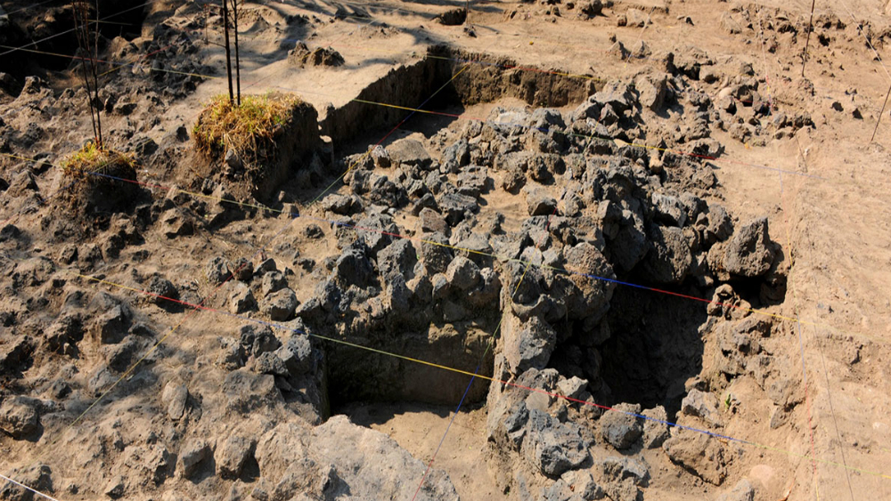 Halla INAH palacio prehispánico en Coyoacán