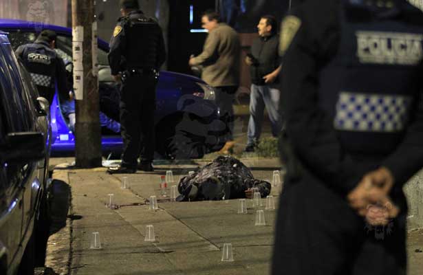 Acribillan a dos hombres en la Venustiano Carranza - acribillanvcint