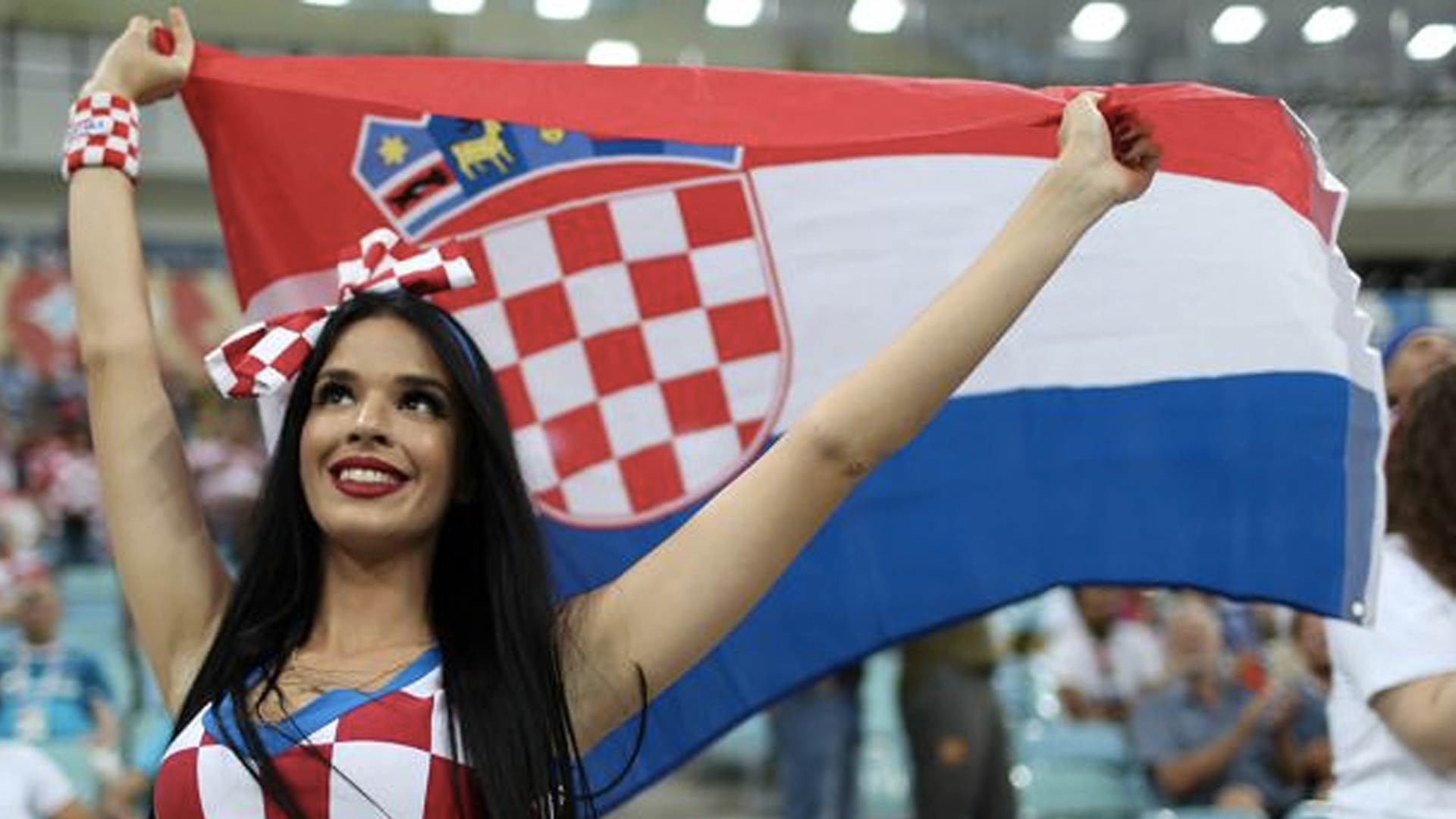 FIFA pide dejar de enfocar a aficionadas en las gradas de los partidos del Mundial - aficionada-croacia