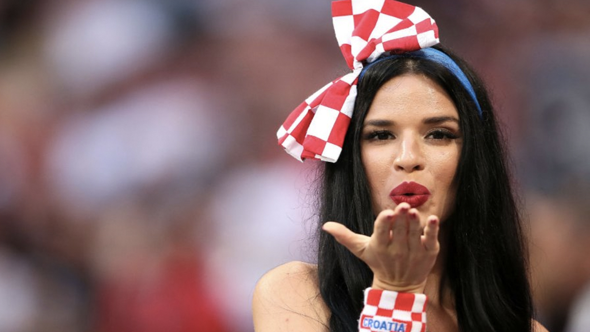 FIFA pide dejar de enfocar a aficionadas en las gradas de los partidos del Mundial