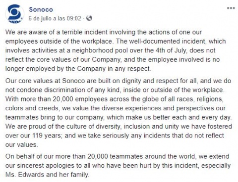 Incidente racial le cuesta trabajo a empleado de alberca - albercaracialint