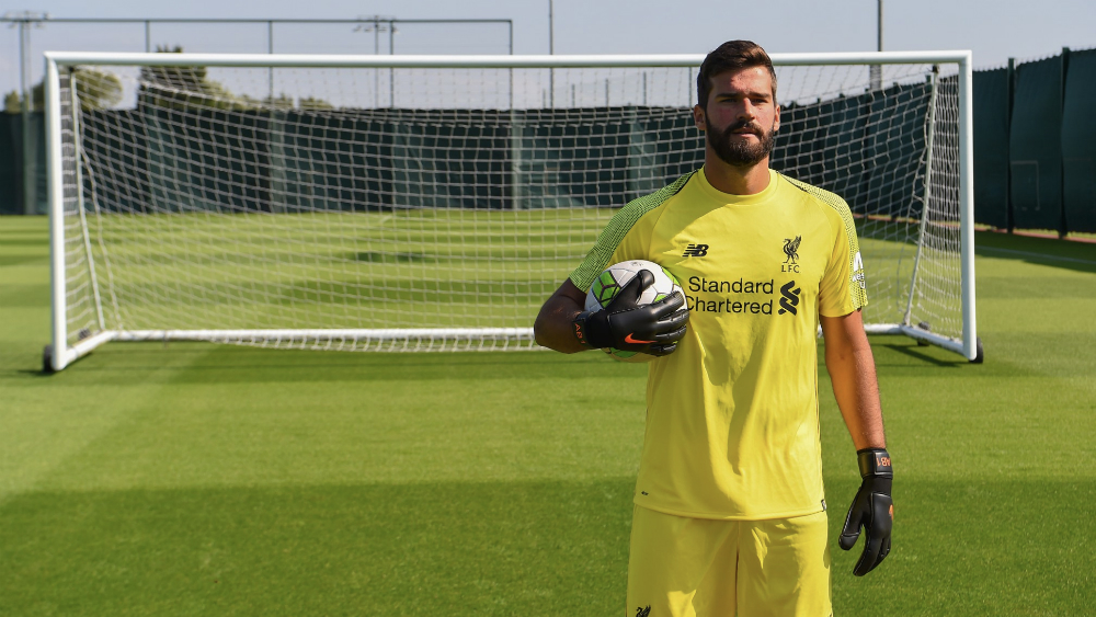 Liverpool contrata al portero brasileño Alisson