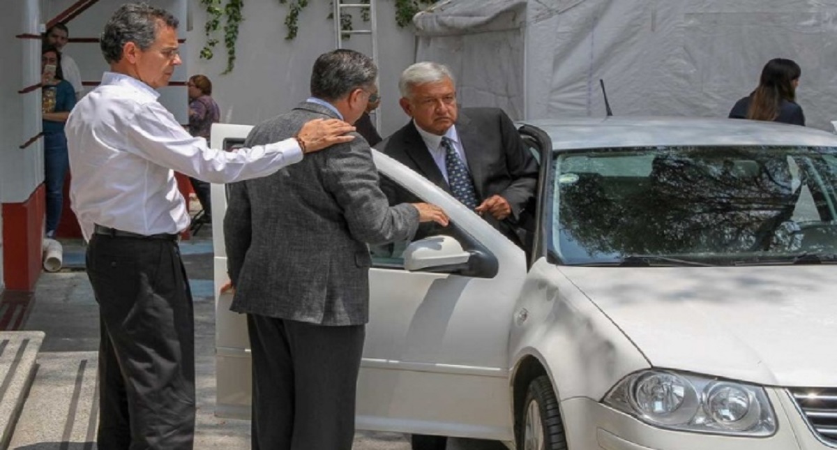 AMLO se reúne en privado con coordinadores estatales de Morena