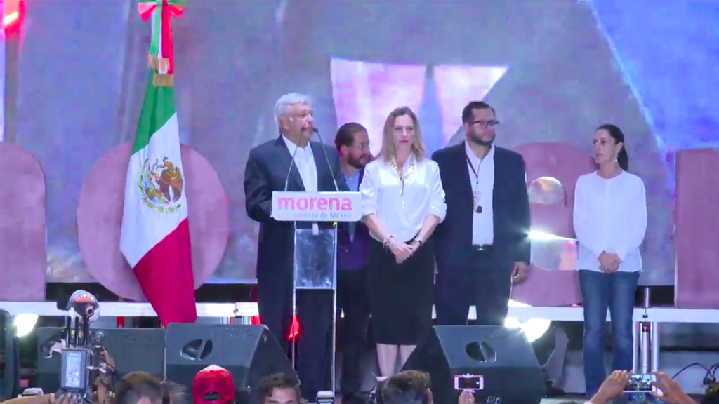 "Vamos a acabar con la corrupción y la impunidad": AMLO - amlo-zocalo-2