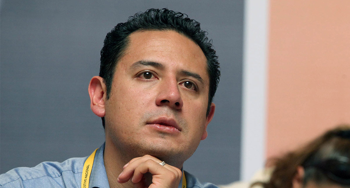 PRD solicita a López Obrador echar atrás la Reforma Energética