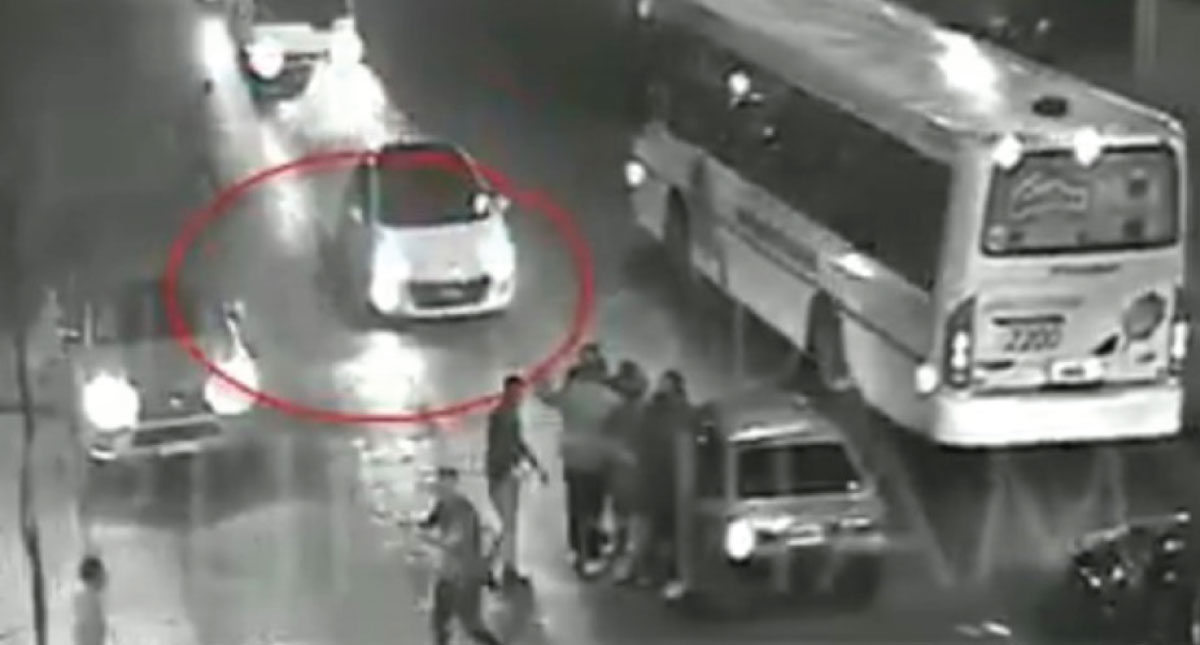 Delantero apuñala a ex portero de River Plate a las afueras de un bar