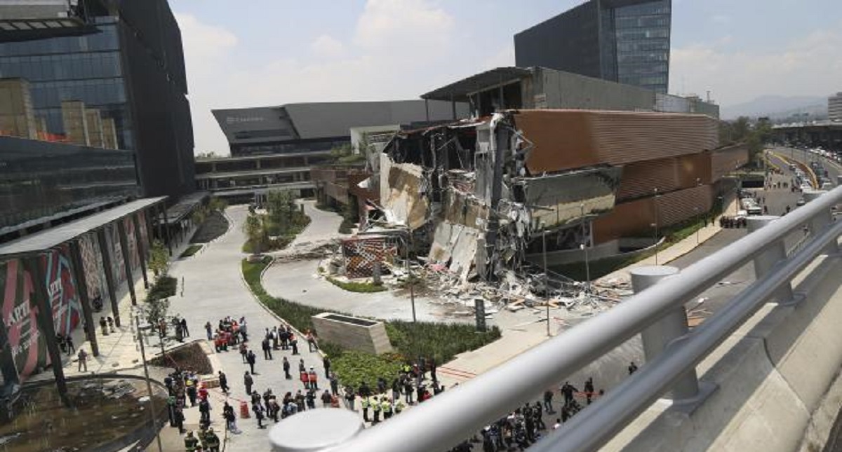 Rinden declaración cinco personas por derrumbe en Artz Pedregal - artz-pedregal-3