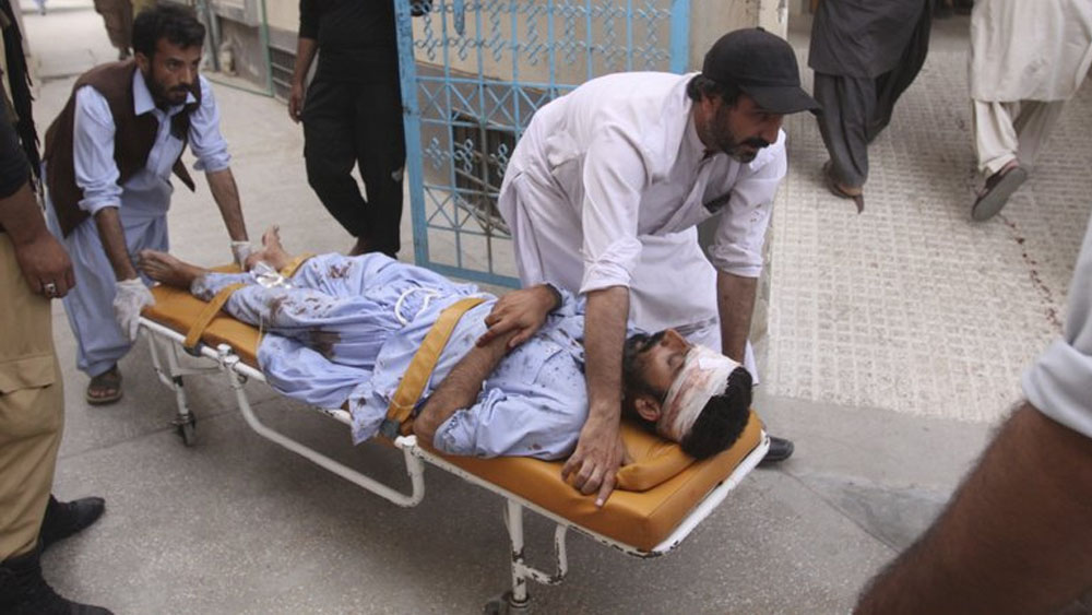 Atentado suicida deja 70 muertos en Pakistán