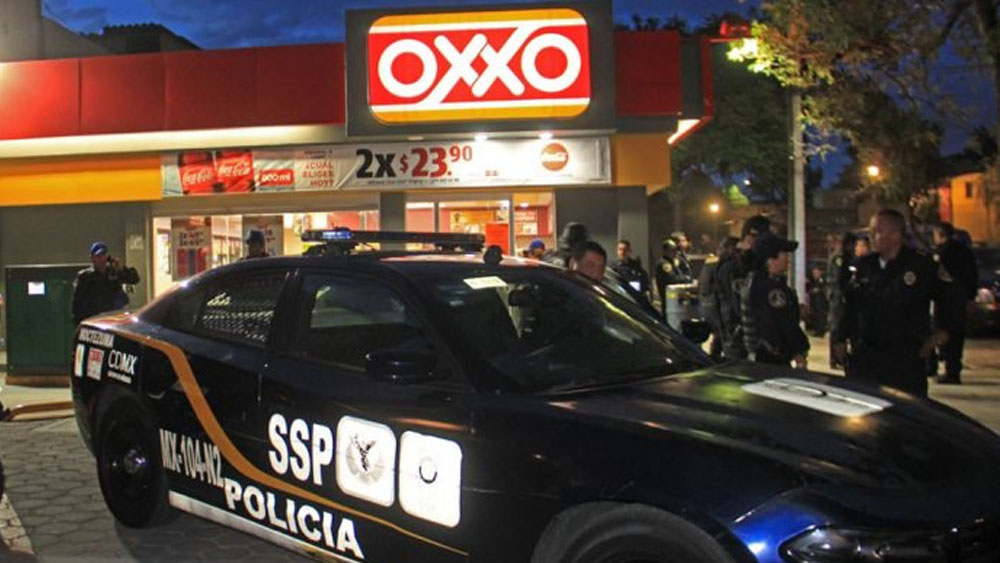 Balacera deja un muerto y un policía herido en la Romero Rubio Balacera deja un muerto y un policía herido en la Romero Rubio