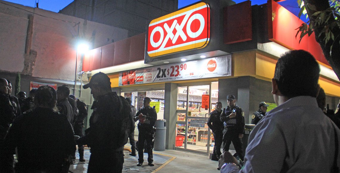 Balacera deja un muerto y un policía herido en la Romero Rubio - balacera-romero-rubio1