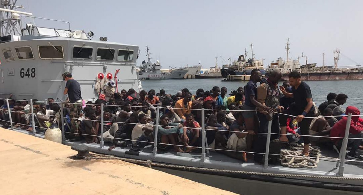 Papa pide a la Comunidad Internacional salvar vidas en el Mediterráneo - barcelona-abre-su-puerto-a-60-migrantes-rescatados-del-mediterraneo