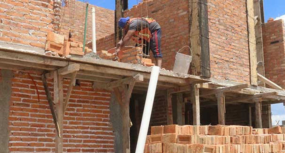 Barda aplasta y mata a hombre en Zapopan Barda aplasta y mata a hombre en Zapopan