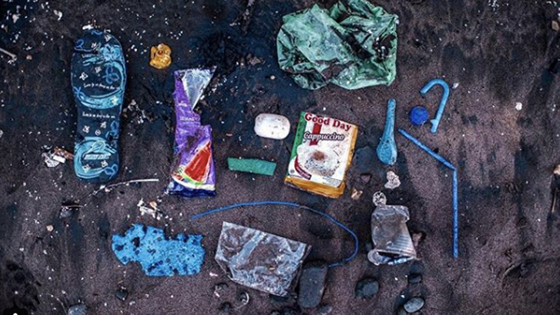 #Video Toneladas de basura invaden mar en República Dominicana