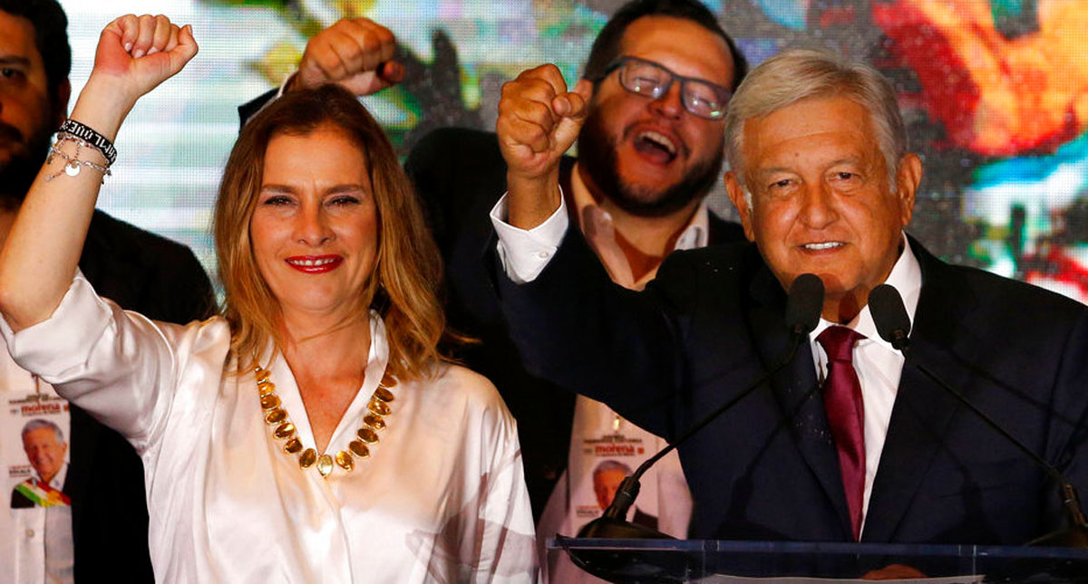 #Video La canción de Beatriz Gutiérrez a quienes murieron antes del triunfo de AMLO