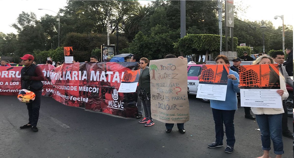 Bloquean Avenida Universidad para manifestarse contra mega desarrollos - bloquean-av-universidad-para-manifestarse-contra-mega-desarrollos