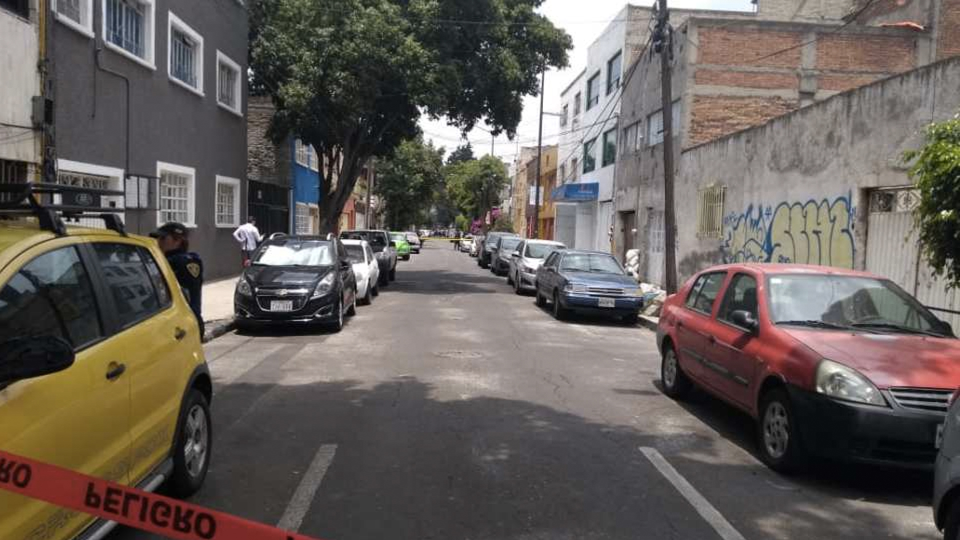 Encuentran dos cadáveres dentro de un auto en la colonia Obrera