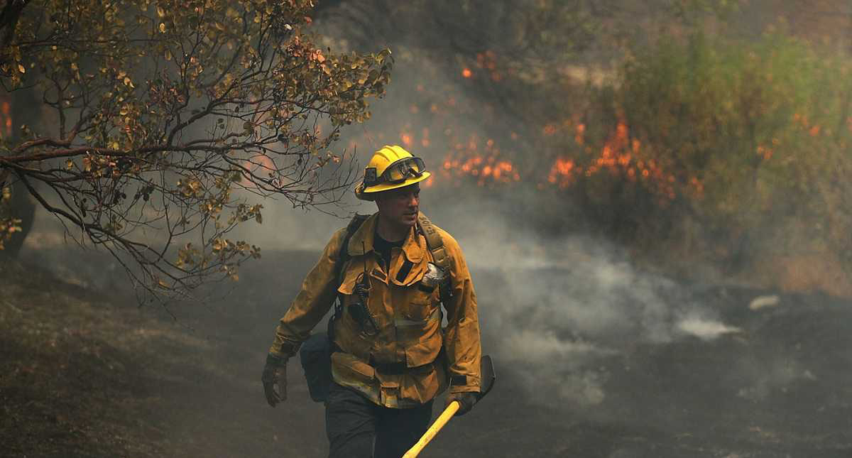 Sube a ocho la cifra de muertos por incendios en California