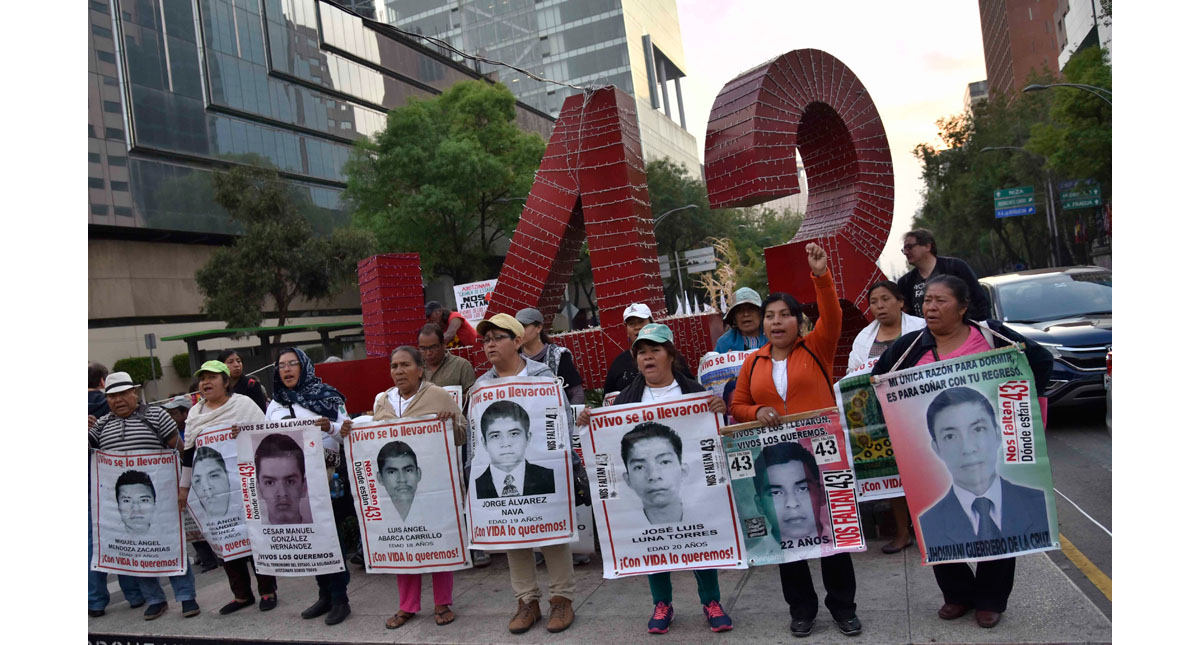 Solicita PGR a SCJN atraer siete juicios por Caso Ayotzinapa - casoigualad