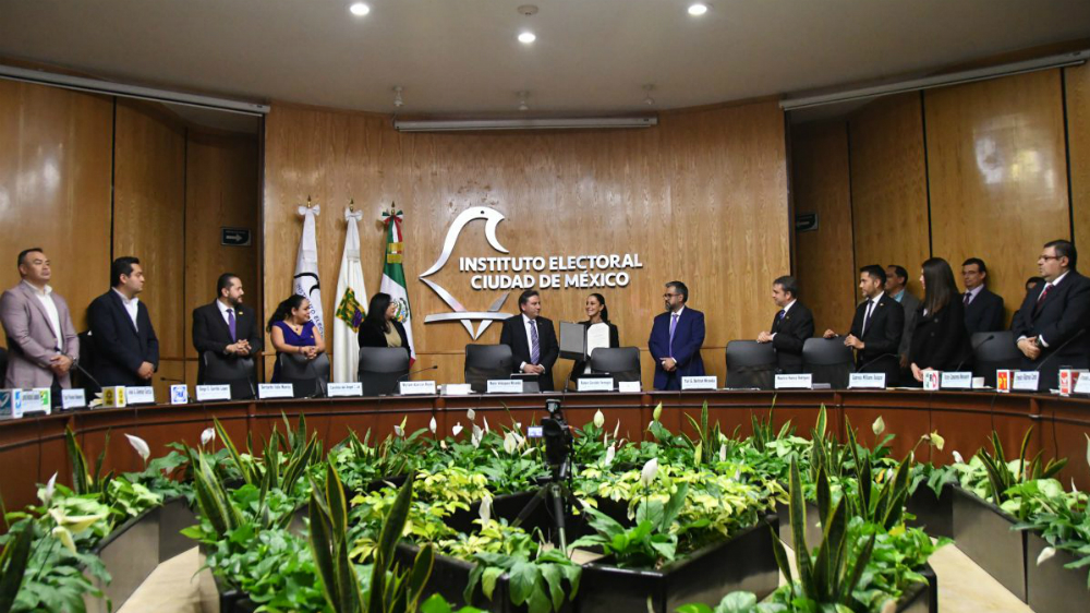 Instituto Electoral capitalino entrega constancia de mayoría a Sheinbaum - claudia-sheinbaum-constancia