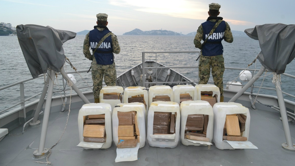 SEMAR asegura 250 kilos de presunta cocaína frente a costas de Acapulco - cocaina-combustible-semar-acapulco-2