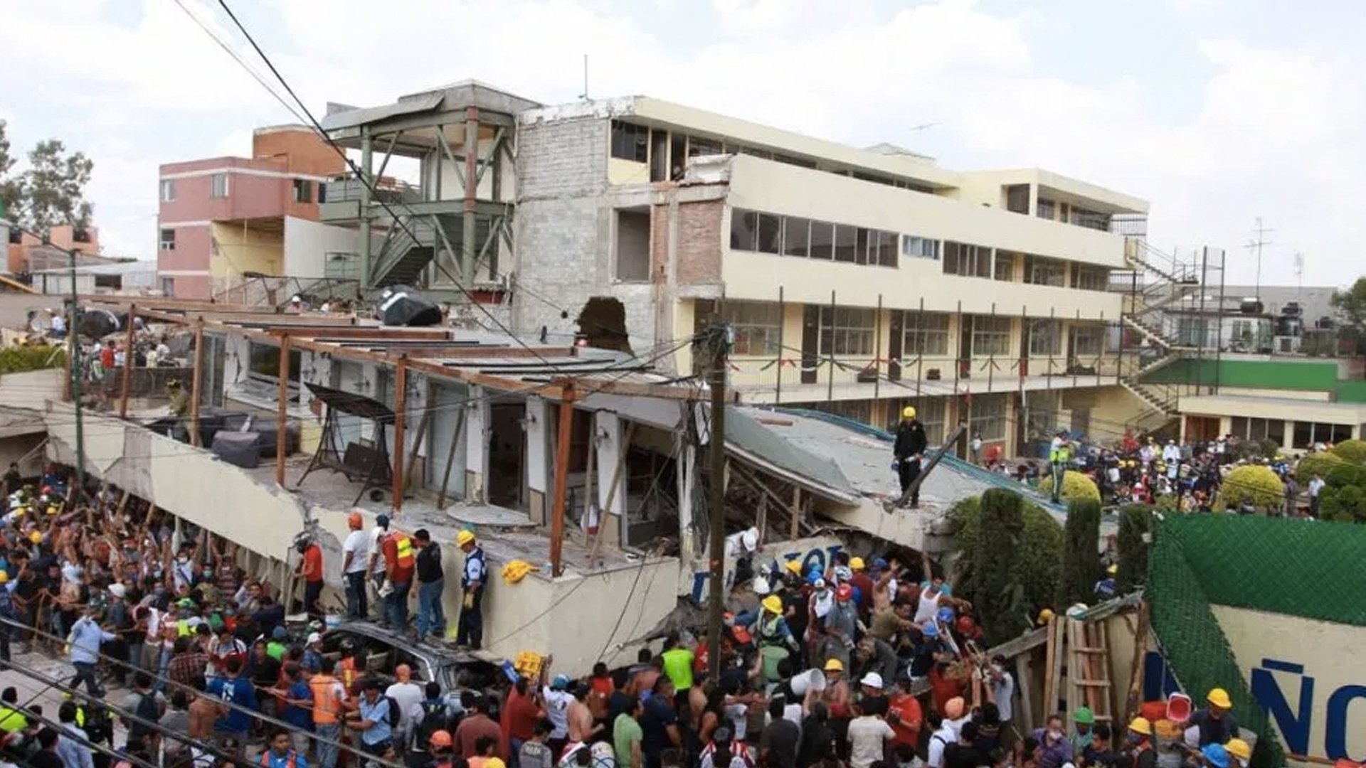 Detienen a dueña del Colegio Rébsamen en restaurante de Tlalpan Detienen a dueña del Colegio Rébsamen en restaurante de Tlalpan