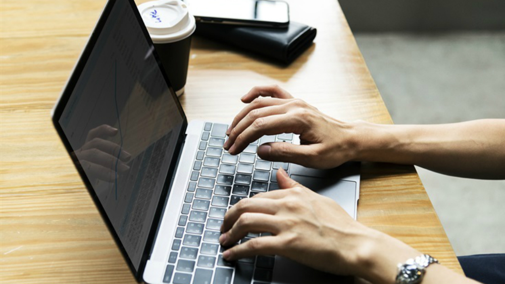 Desarrollan inteligencia artificial para detectar noticias falsas