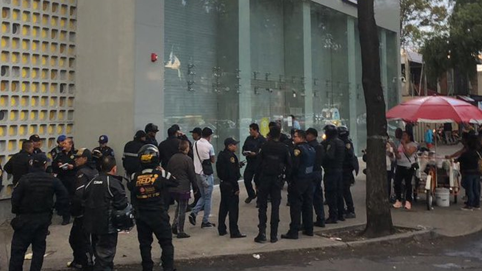 Balacera en Coppel de la Cuauhtémoc deja dos heridos