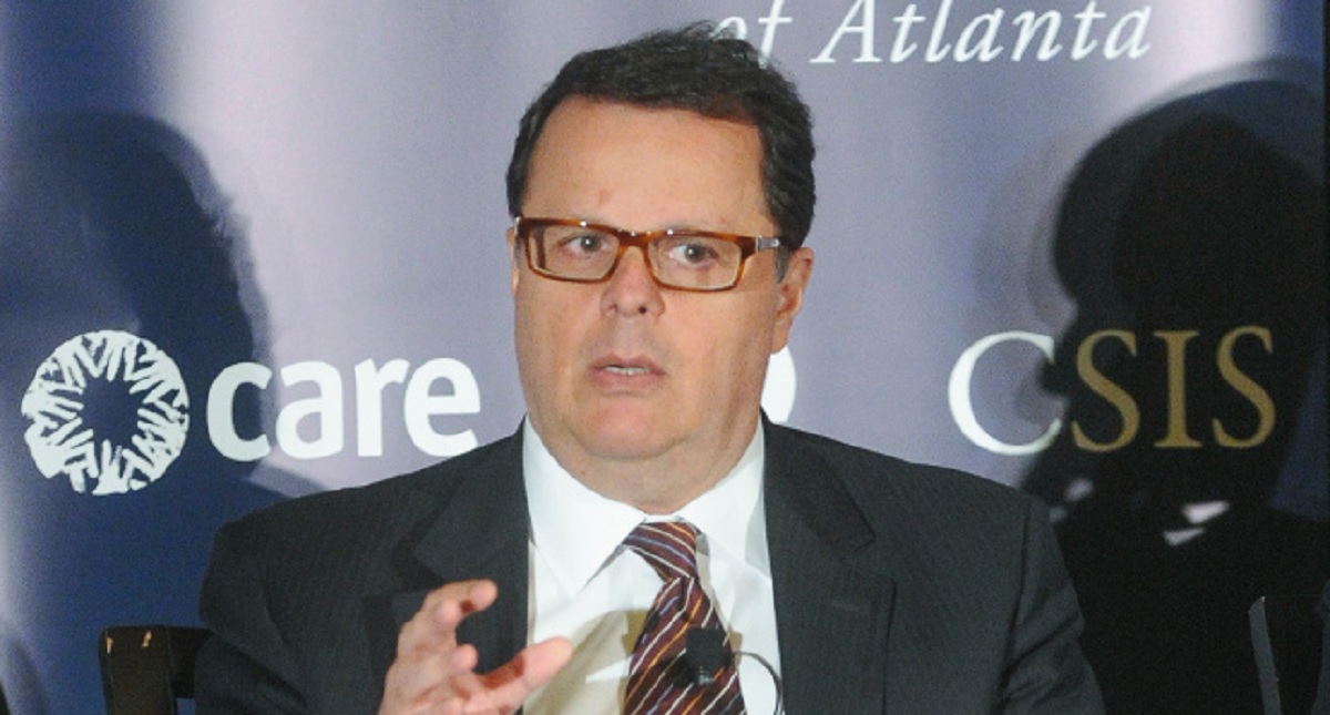 Detienen a CEO de General Electric por fraude en licitaciones