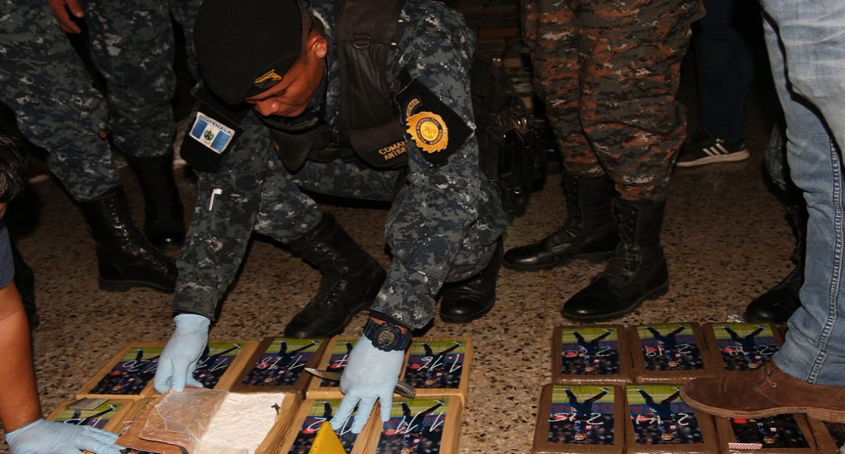 Decomisan cocaína en paquetes con estampas de Neymar - decomisan-cocaina-en-paquetes-con-estampas-de-neymar-en-guatemala