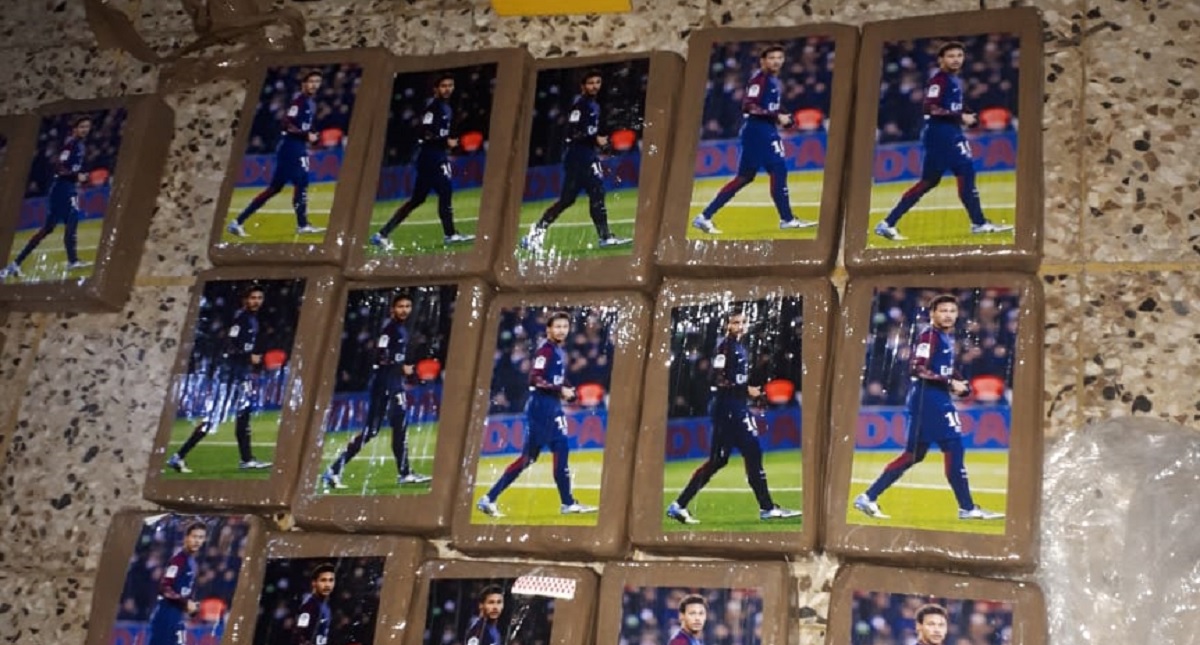 Decomisan cocaína en paquetes con estampas de Neymar
