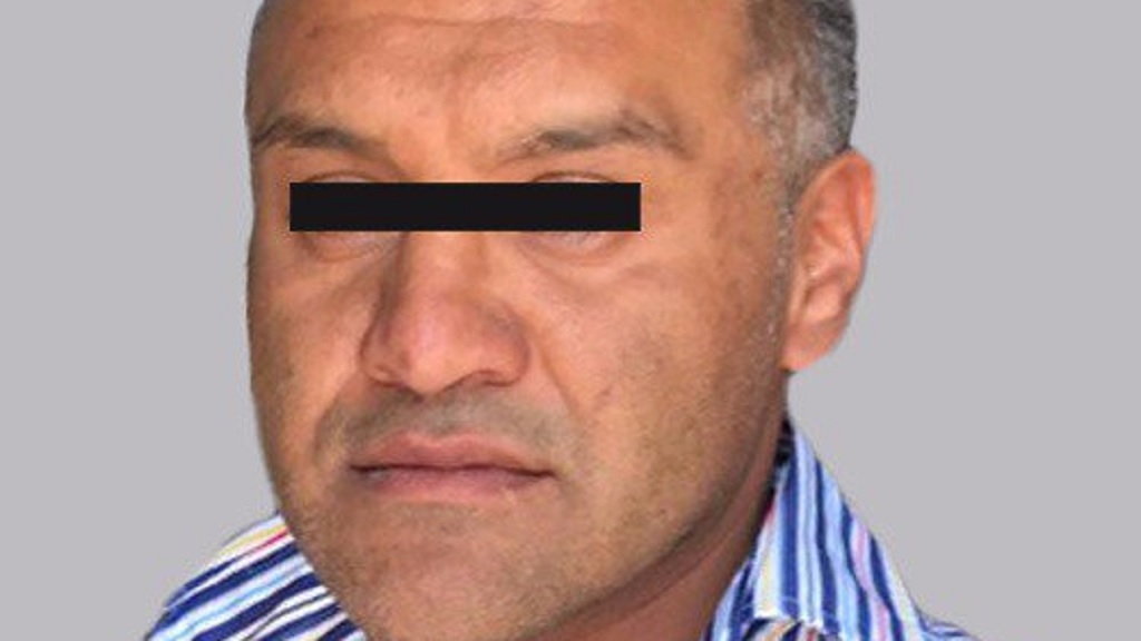 #Video Detienen a edil del Estado de México por golpear a dos personas - detienen-a-edil-del-estado-de-mexico-por-golpear-a-dos-personas