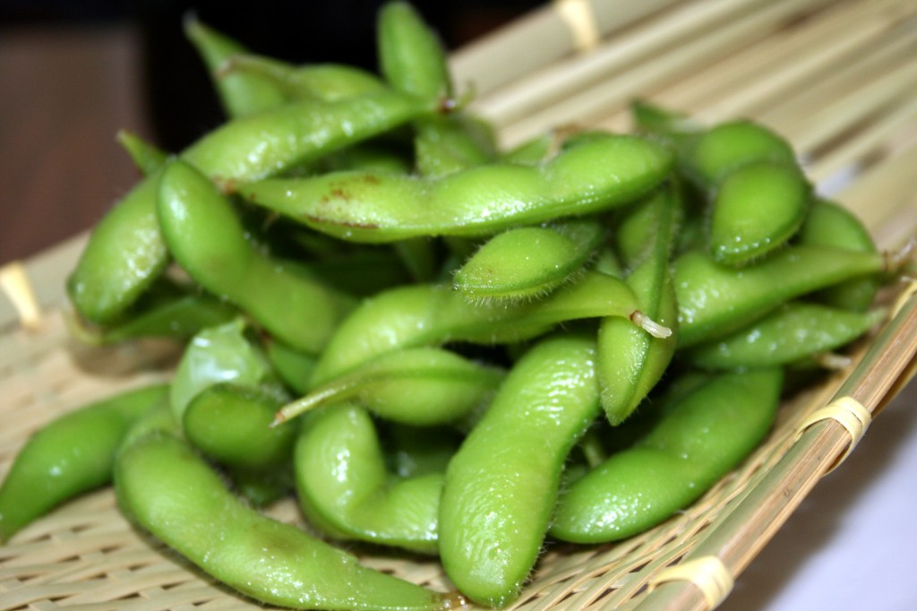10 Healthy Snacks On The Go - edamame-by-zesmerelda-in-chicago