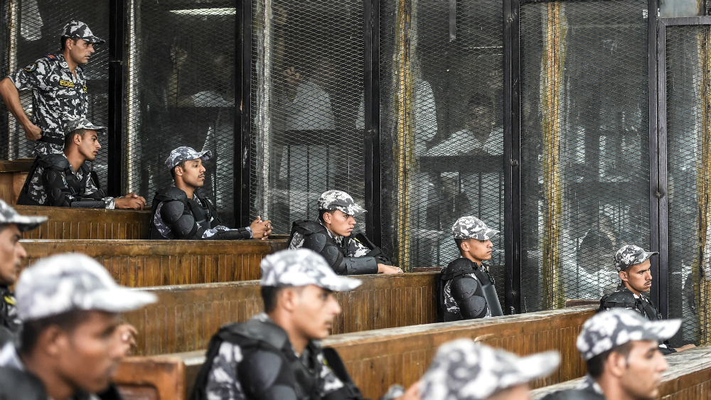 Tribunal en Egipto condena a 75 personas con pena de muerte